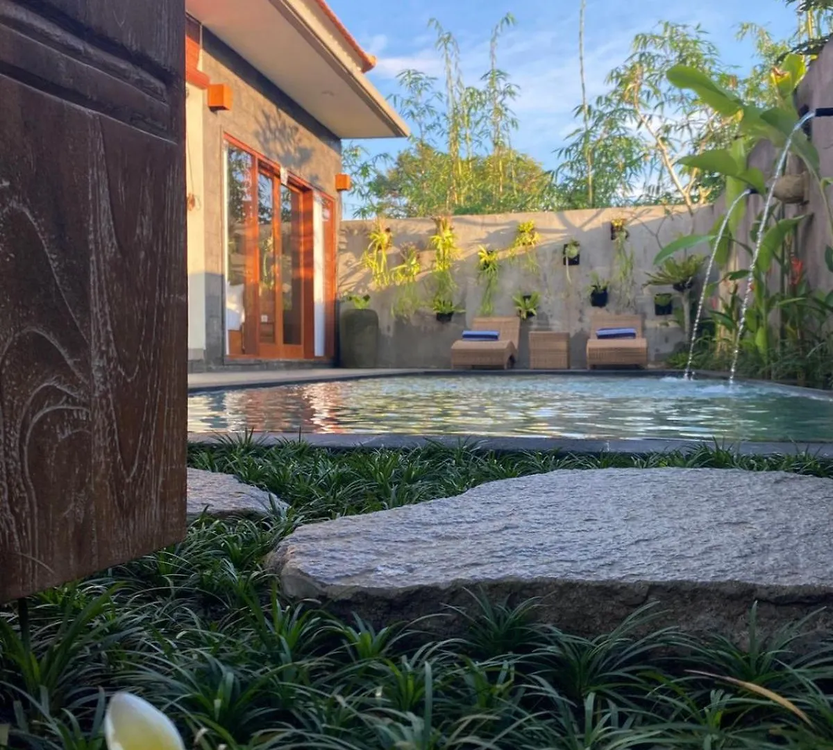 Livin House Villa Ubud  0*, Ubud (Bali)